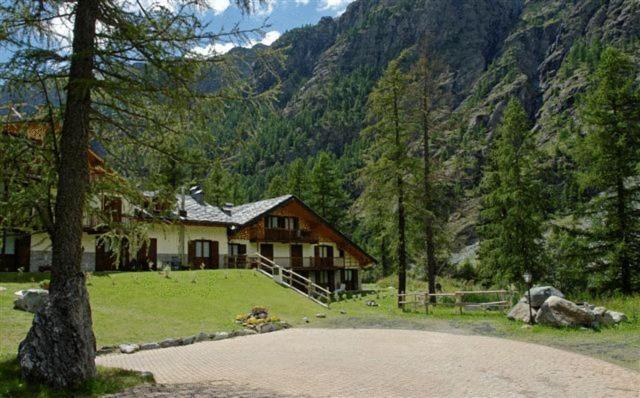Residence Dei Walser Gressoney-la-Trinité Eksteriør billede